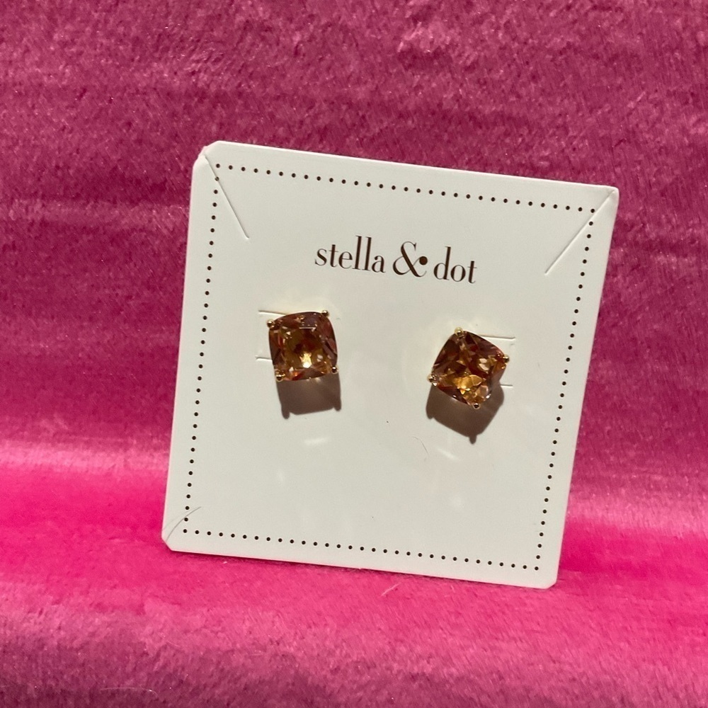Stella & Dot Sparkle Studs Pink